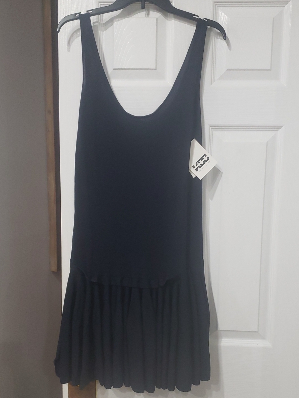 Sleeveless Navy Knit Midi Dress with Pleated Hem